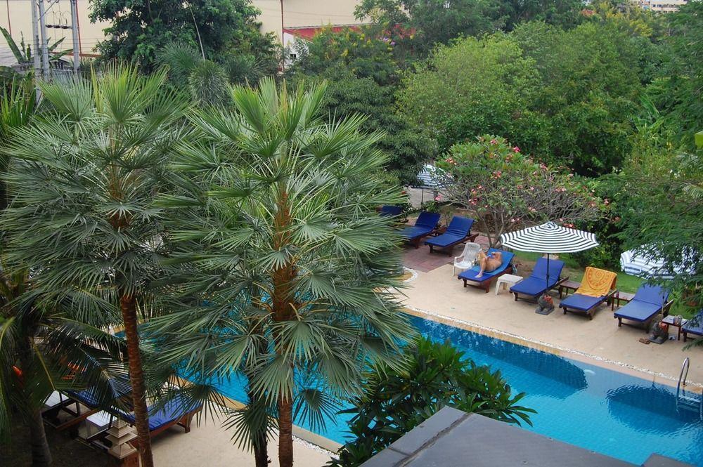 פאטאיה Sirikarn Residence & Luxury Apartments מראה חיצוני תמונה