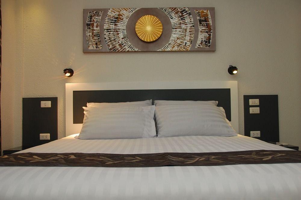 פאטאיה Sirikarn Residence & Luxury Apartments מראה חיצוני תמונה