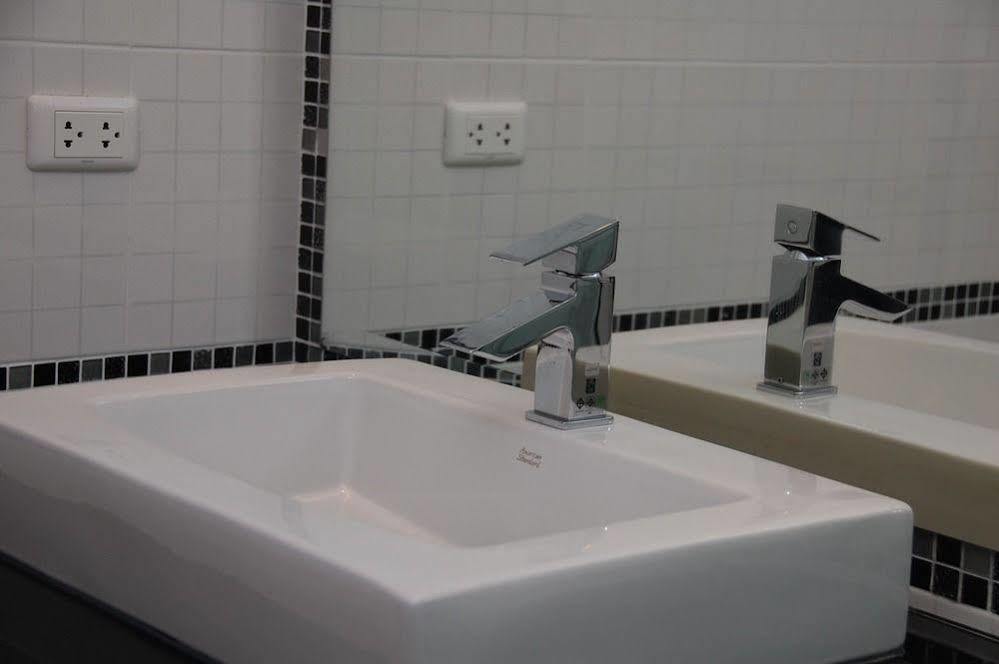 פאטאיה Sirikarn Residence & Luxury Apartments מראה חיצוני תמונה